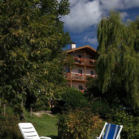 Albergo Bellaria Carano  Exteriör bild