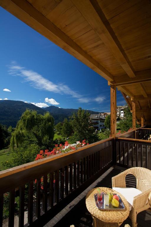 Albergo Bellaria Carano  Exteriör bild