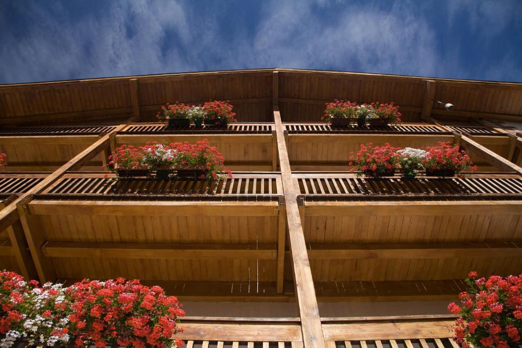 Albergo Bellaria Carano  Exteriör bild