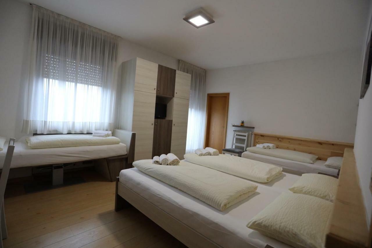 Albergo Bellaria Carano  Exteriör bild